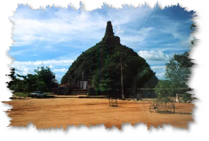 Alte Dagoba in Anuradhapura